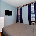 Magnificent 2 Bd 1 Bedroom At Mid West
