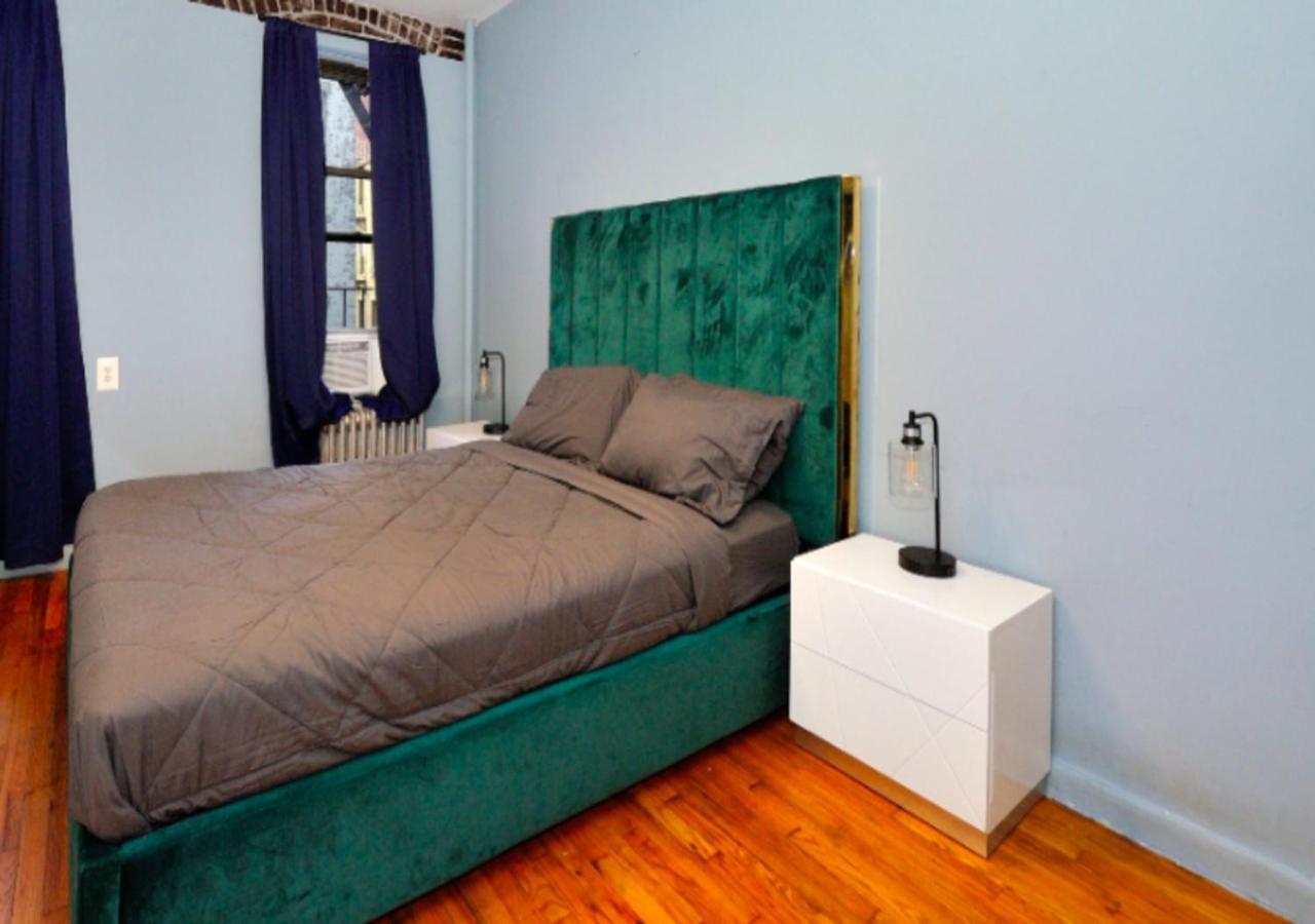 Magnificent 2 Bd 1 Bedroom At Mid West